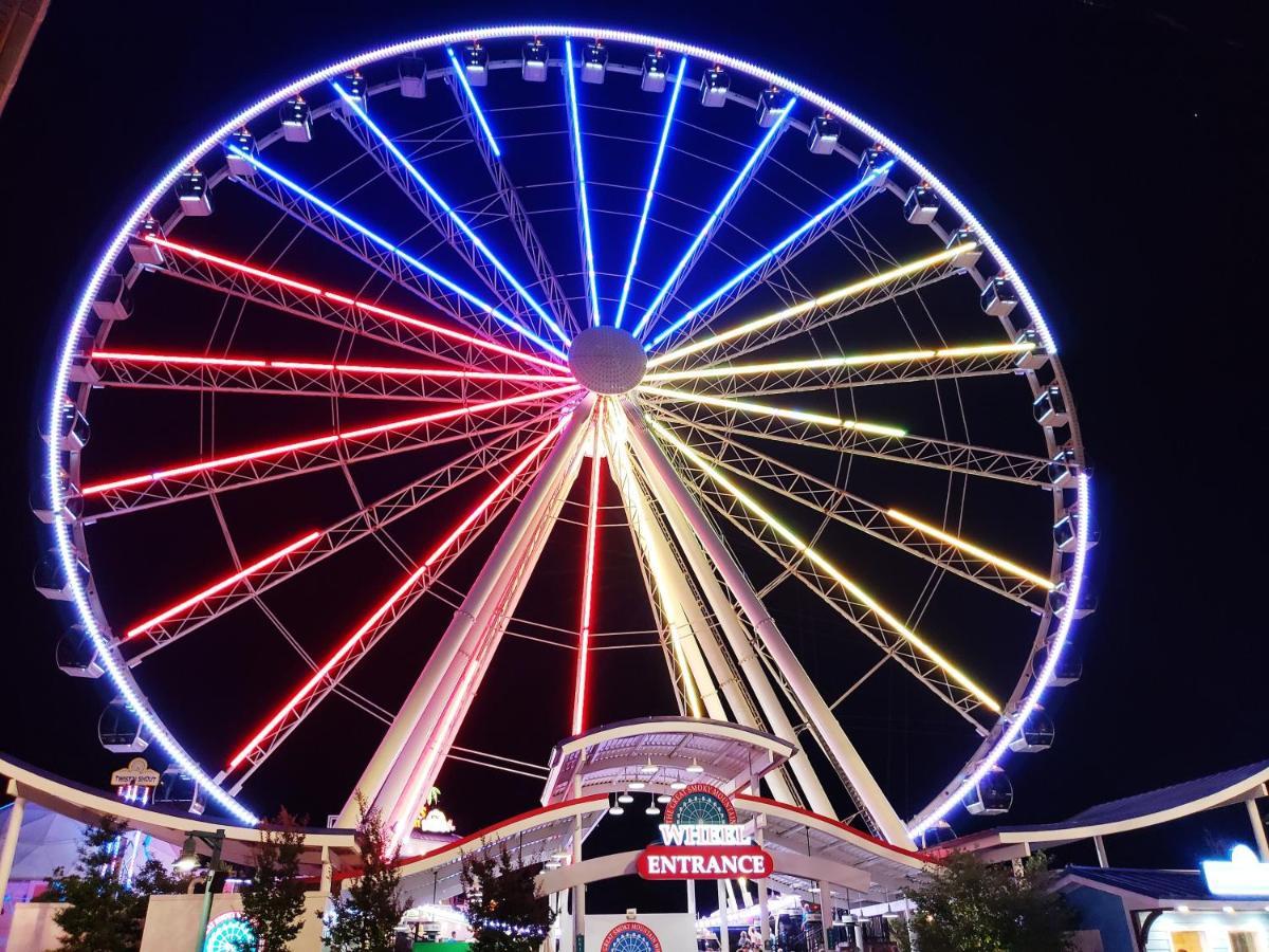 Rock Of Ages, Hot Tub, Game Room, Wifi, 1089 Free Tickets Each Paid Day, Dollywood And More Pigeon Forge Eksteriør billede