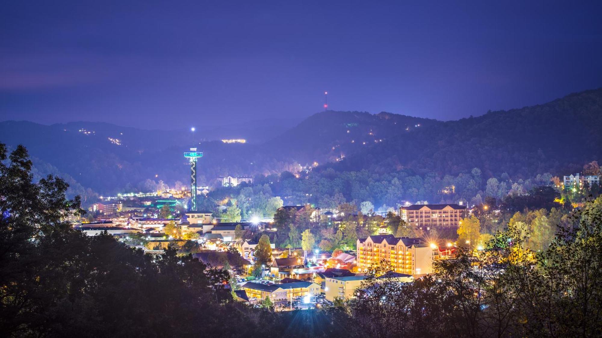 Rock Of Ages, Hot Tub, Game Room, Wifi, 1089 Free Tickets Each Paid Day, Dollywood And More Pigeon Forge Eksteriør billede